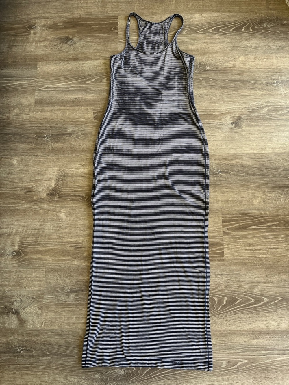Lululemon Refresh Maxi Dress
Hyper Stripe Inkwell